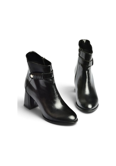 Fox Shoes Z260549660 Siyah Rustik Kalın Topuklu Kadın Bot