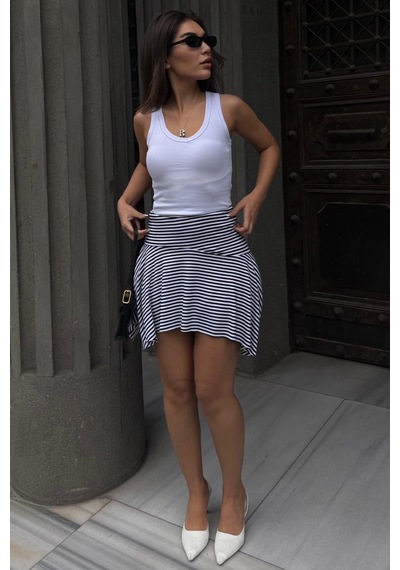 Madmext Siyah Çizgili Asimetrik Çizgili Etek Mg2698