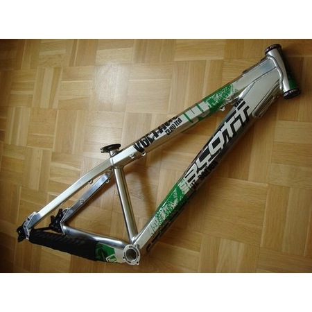 scott voltage yz 0 ltd