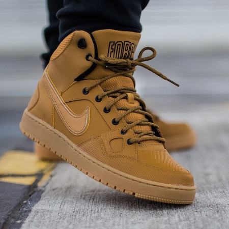 nike force mid winter