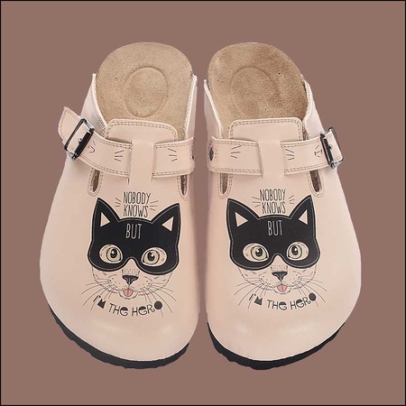 Kahraman Kedi Temalı Özel Tasarım Sabo Terlik OST-624 Kahraman Kedi Temalı Özel Tasarım Sabo Terlik OST-624
