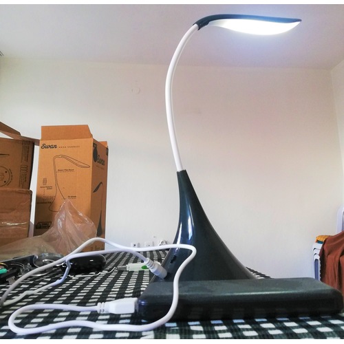 usb kablolu dokunmatik kugu led masa lambasi swan cok fonksiyonlu