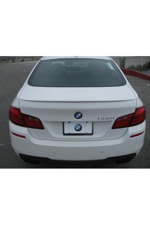 BMW F10 KASA FİBER BAGAJ ÇITASI BOYASIZ