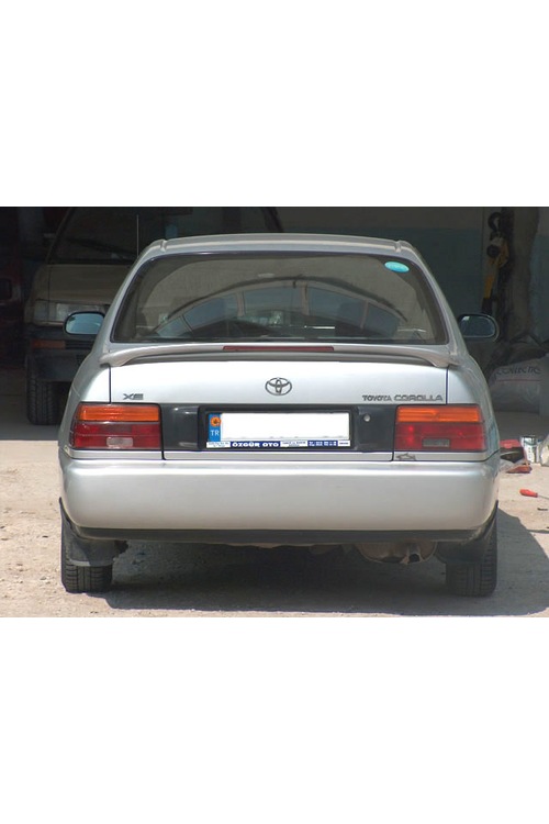 TOYOTA COROLLA IŞIKLI SPOYLER / BAGAJ RÜZGARLIĞI BOYASIZ