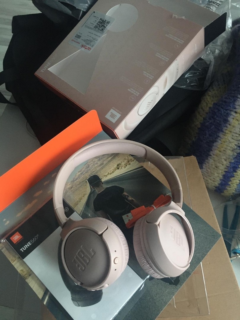 Ремонт беспроводных наушников JBL Tune 560BT Нелидово