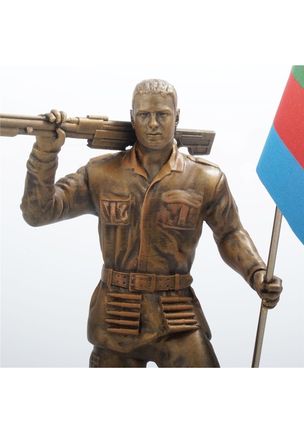 Resim Azerbaycan Kahramanı Mübariz Ağakerimoğlu İbrahimov Mermerit Heykeli 