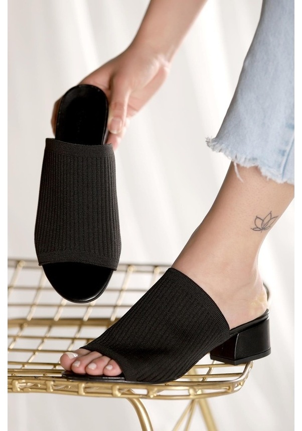 Resim Triko Alçak Topuklu Büyük Numara Bayan Terlik 