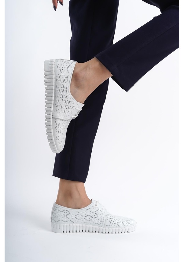 Resim Hakiki Deri Ortopedik Hassas Ciltler İçin Çok Yumuşak Beyaz Kadın Ayakkabı 001 