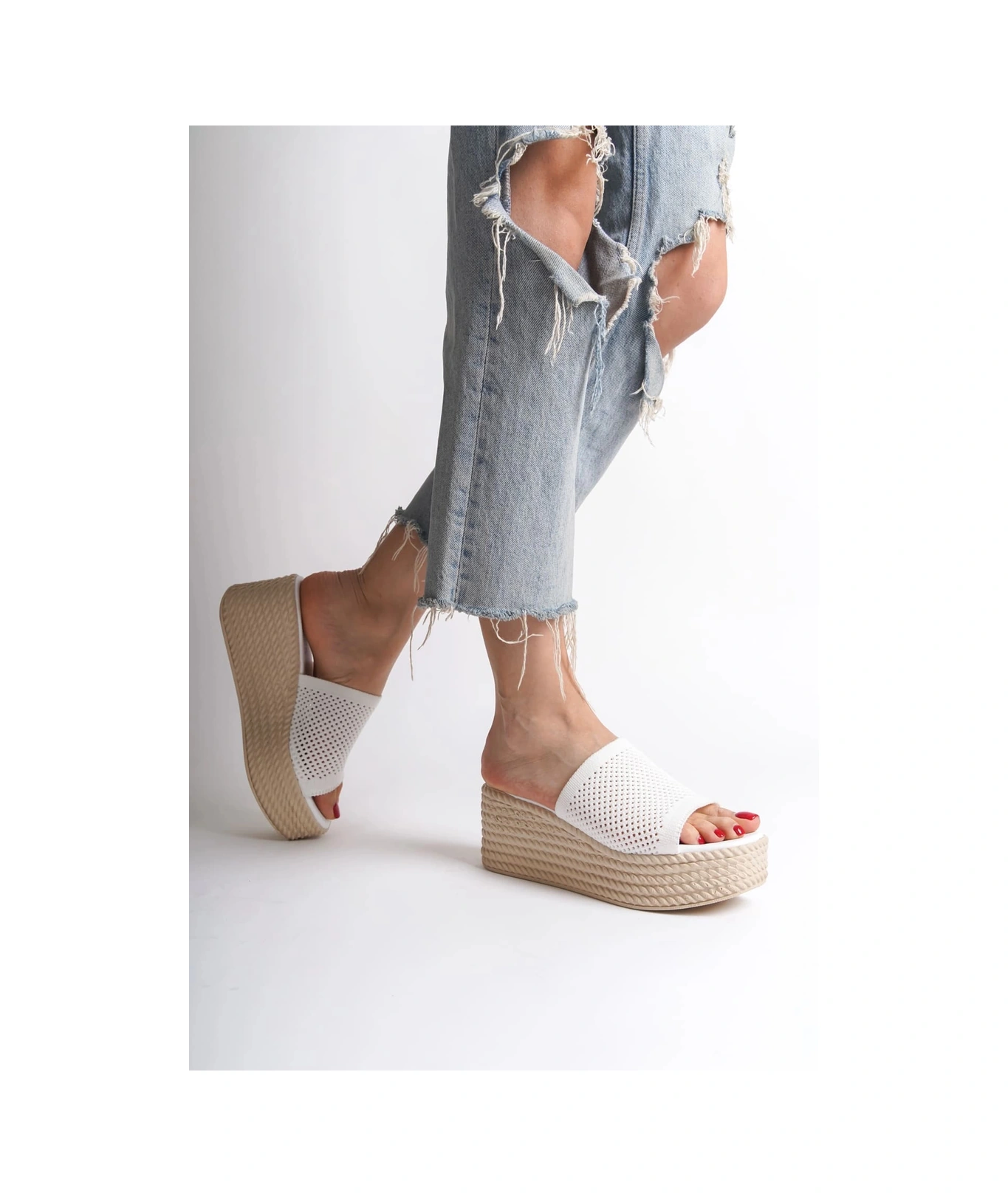 Resim Marla Dolgu Topuklu Ortopedik Taban Hasır Görünümlü Triko Kadın Terlik Tkt - Beyaz Beyaz 