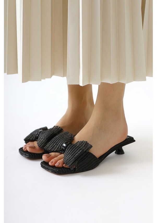 Resim Tonka Siyah Hasır Fiyonk Bantlı Kısa Topuklu Terlik 001 