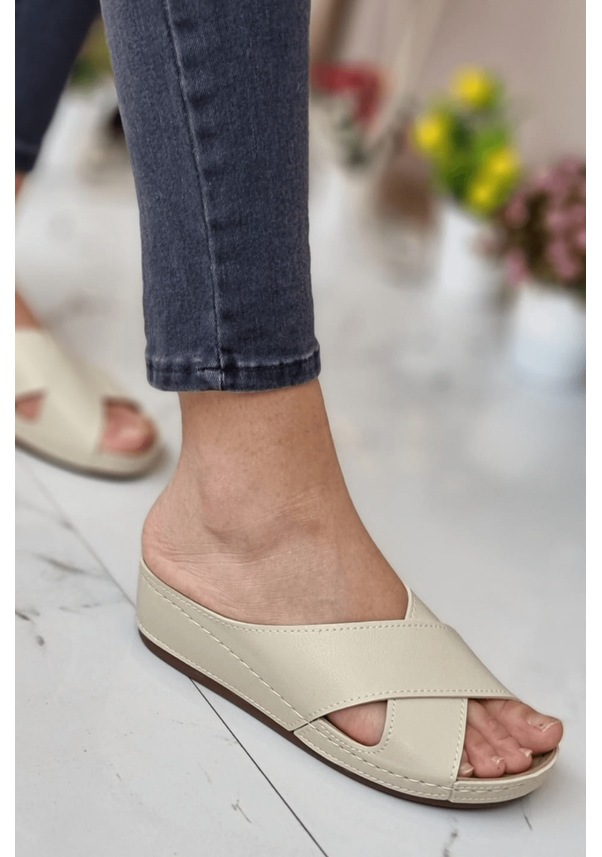 Resim Desy Kadın Ortopedik Taban Şık Konfor Modeli Günlük Terlik Genç Anne Ev Dışarı Terliği Bej 