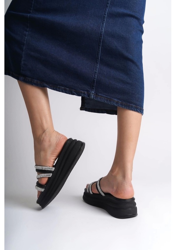 Resim Elıse Düz Topuklu Şeritli Taşlı Kalın Ve Ortopedik Taban Kadın Terlik St Siyah Siyah 