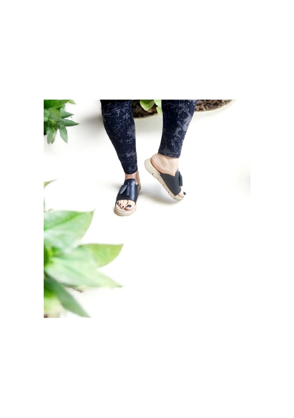 Resim Kadın Püskül Detaylı Kalın Taban Ev Ve Dışarı Terliği Siyah 