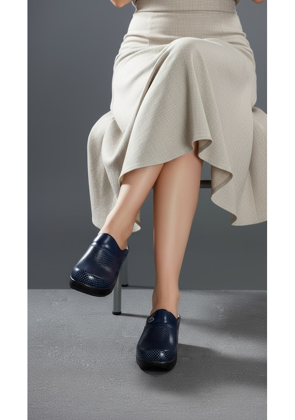 Resim Lacivert Delikli Dolgu Topuklu Kadın Sabo Ortopedik Hemşire Doktor Aşçı Günlük Terlik Lacivert 