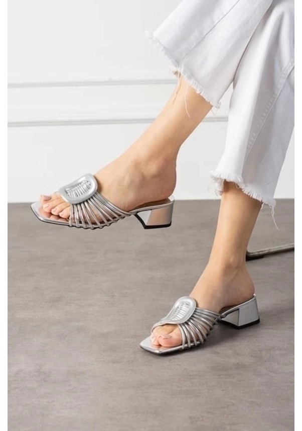 Resim Anca Gümüş Rugan Topuklu Terlik Çok Renkli 