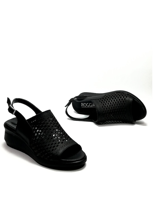 Pioggia Siyah Kadın % 100 Deri Yumuşak Iç Tasarım Sandalet