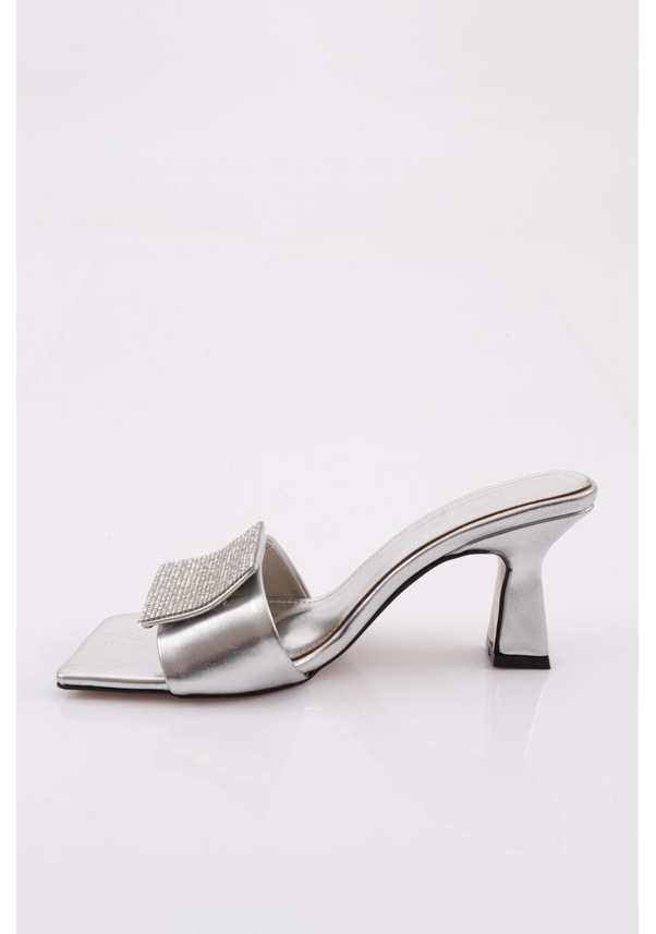 Resim Dgn 7240 Kadin Kare Taş Tokali Topuklu Terlik 7240-424-R13929 Gümüş 