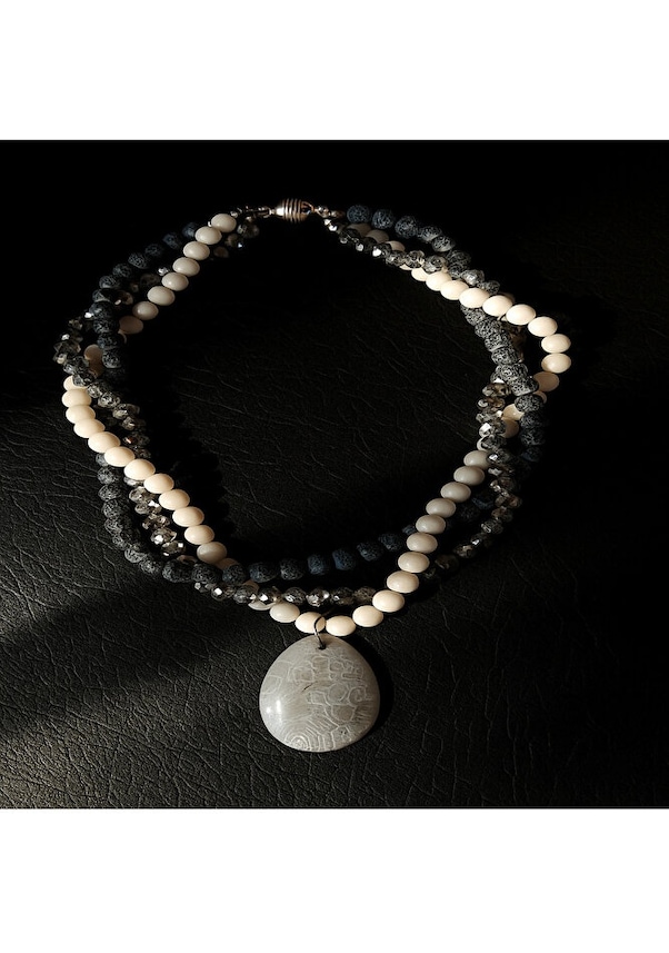 Resim Buzlu Siyah Akik Beyaz Akik Kristal 3 Sıralı Nazar Koruması, Zihi Çok Renkli 