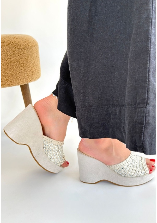 Resim Moka Bej Triko Dolgu Topuk Terlik Bej 