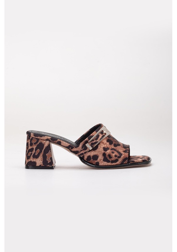 Resim Büyük Beden Kadın Topuklu Terlik Leopar Saten Yüzlü Taşlı Tokalı-3883 Leopar 
