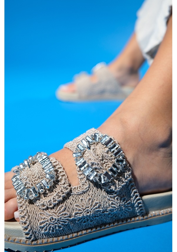 Resim Luvishoes Dungeon Bej Örme Çift Bantlı Taş Tokalı Kadın Terlik Bej 