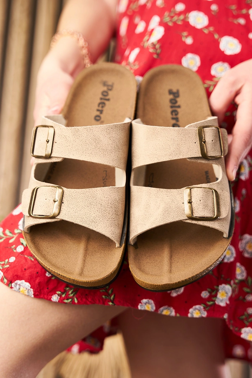 Resim Günlük Unisex Çift Tokalı Bantlı Desenli Mantar Taban Terlik 245 - 77734 - 34132 Bej 