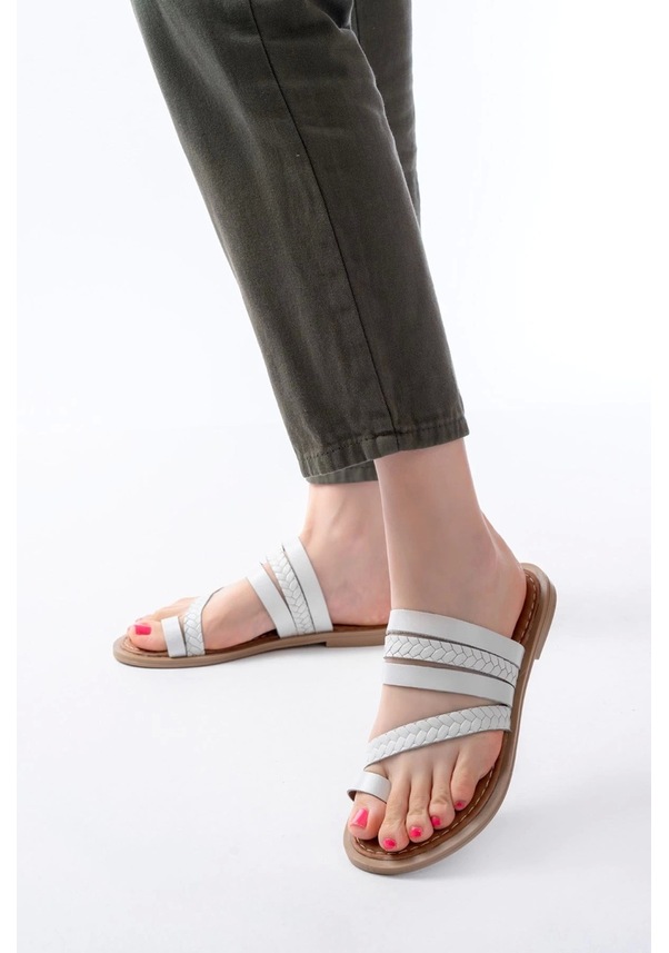 Resim 169-160 Beyaz Örgülü Ortopedik Taban Parmak Arası Hakiki Deri Kadın Terlik Beyaz 