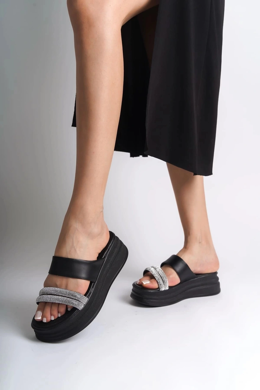 Resim Sarah Düz Topuklu Taşlı Şeritli Kalın Ve Ortopedik Taban Kadın Terlik Cst - Siyah Siyah 