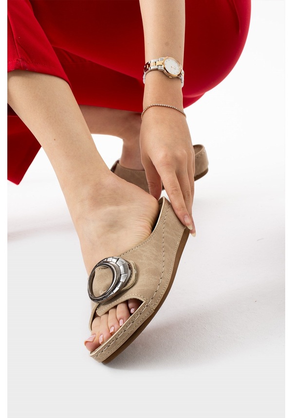 Resim Albishoes Sahra Kadın Tokalı Yumuşak Hafif Rahat Taban Günlük Dışarı Ev Terlik Anatomik Kadın Terlik Bej 