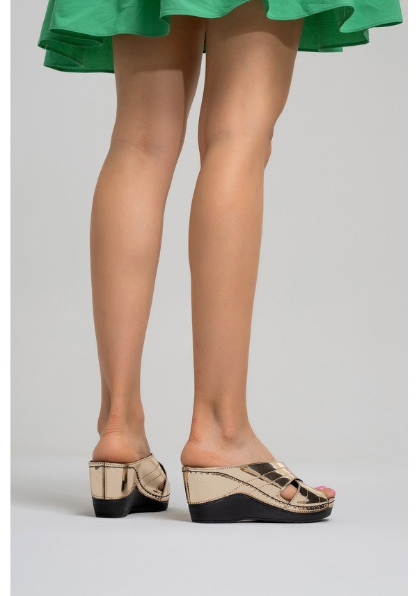Resim Carlaverde Anatomic Kadın Terlik Islak 170690 Altın 
