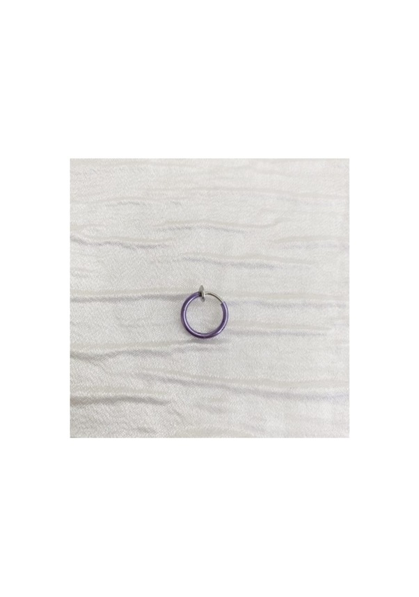 Lila Piercing
