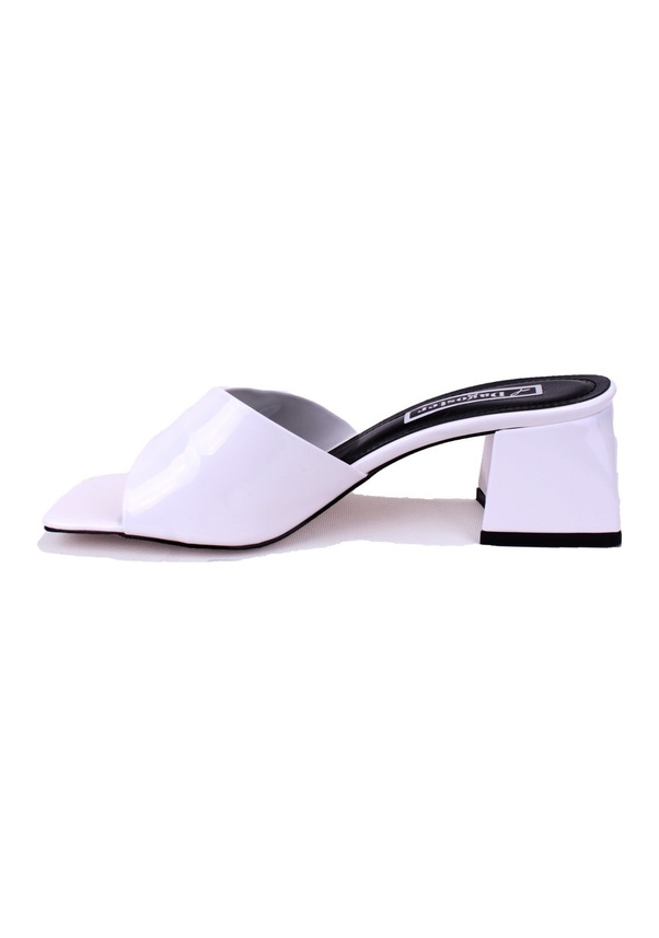 Resim Dagoster Dza07-9321060 Beyaz Rugan Klasik Topuklu Kadın Terlik Beyaz 