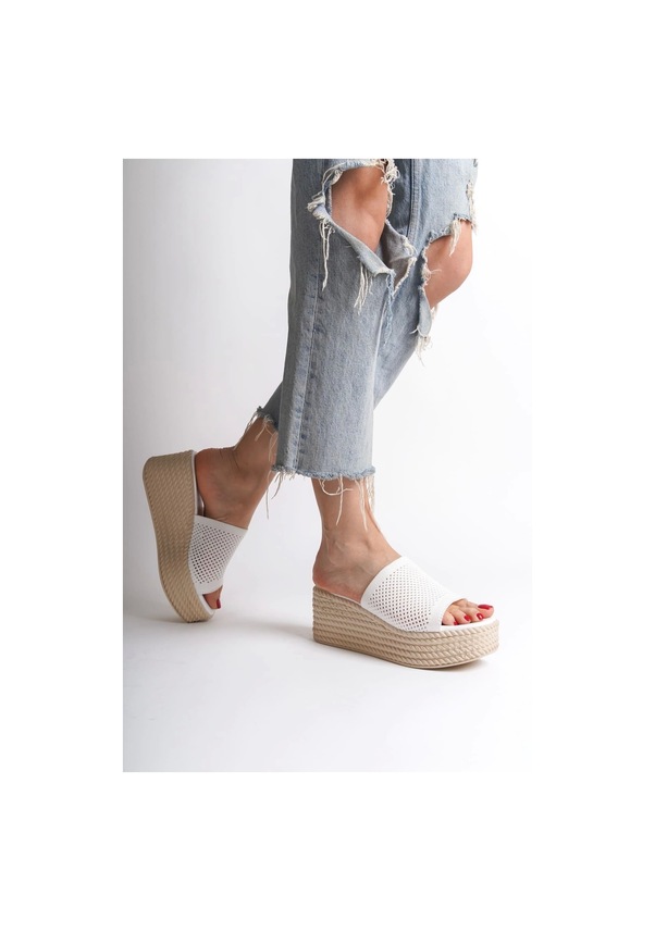 Resim Marla Dolgu Topuklu Ortopedik Taban Hasır Görünümlü Triko Kadın Terlik Kt Beyaz Beyaz 