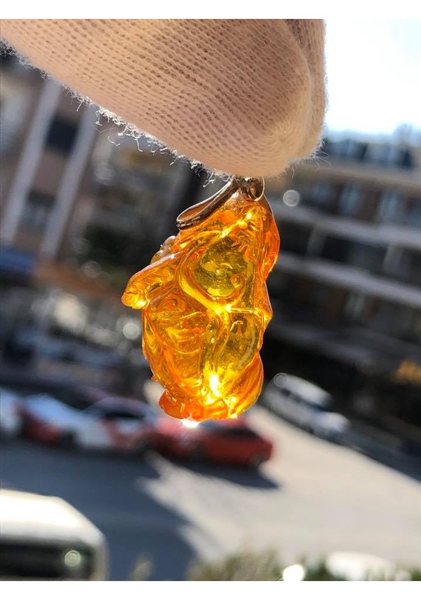 Doğal Kaya Damla Kehribar Kolye Ucu Gümüş Aparatlı 4.31 Gram