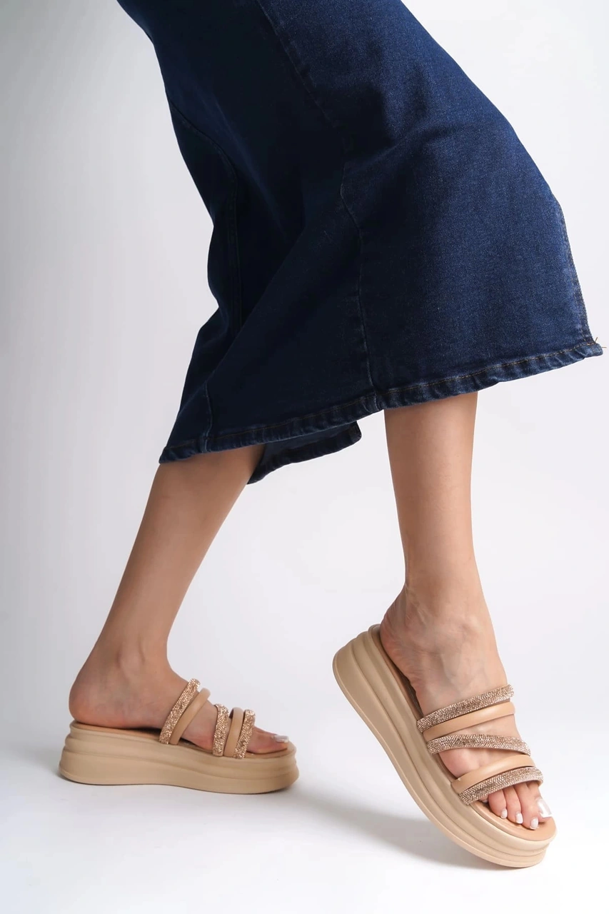 Resim Elıse Düz Topuklu Şeritli Taşlı Kalın Ve Ortopedik Taban Kadın Terlik Ctt - Ten Ten 