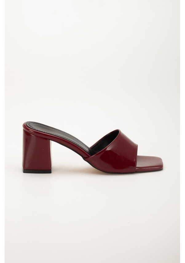 Resim Rugan Ve Düz Tekbant Bordo Rugan Kadın Topuklu Terlik-3991 Bordo 