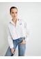 Koton Crop Oversize Gömlek Nakış Detaylı Düğmeli Pamuklu Şeritli Yaka Kırık Beyaz 4sak60251pw