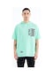 Tommy Life Su Yeşili Kapüşonlu Baskılı Kanguru Cepli Oversize Erkek T-shirt - 88196 SU YEŞİLİ