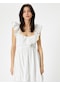 Koton Mini Fisto Elbise Kare Yaka Fırfırlı Volanlı Gipeli Beyaz 4sak80092ek