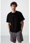 Tommy Life Siyah Pamuklu Kalın Yüzeyi Dokulu Oversize Fit Baskılı Erkek T-shirt - 88364 Siyah