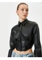 Koton Deri Görünümlü Gömlek Crop Korse Detaylı Uzun Kollu Düğmeli Slim Fit Siyah 5wak60004ew