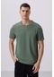 Yeşil Yüzeyi Dokulu Rahat Form Basic Erkek T-shirt - 88436 Yeşil