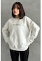 Kadın Krem The Patience Baskılı Oversize Bisiklet Yaka Sweatshirt Krem