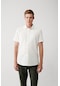 Avva Erkek Beyaz Kolay Ütülenir Klasik Yaka Likralı Pamuklu Slim Fit Dar Kesim Kısa Kollu Gömlek E002051