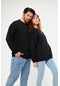 Unisex Siyah Oversize Basic Sweatshirt Çift Kombini Tavsiyesi