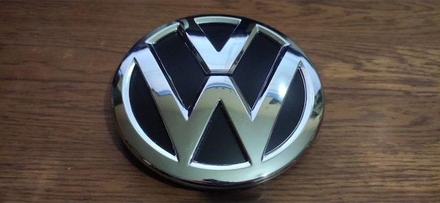 Passat B8 2015-2019 Ön Panjur Arması Logo Volkswagen B8 Amblem