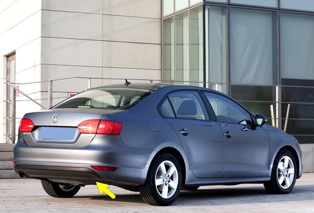 VW Jetta 2011-14 Arka Tampon Çeki Çekme Demiri Kapağı 5C6807441A