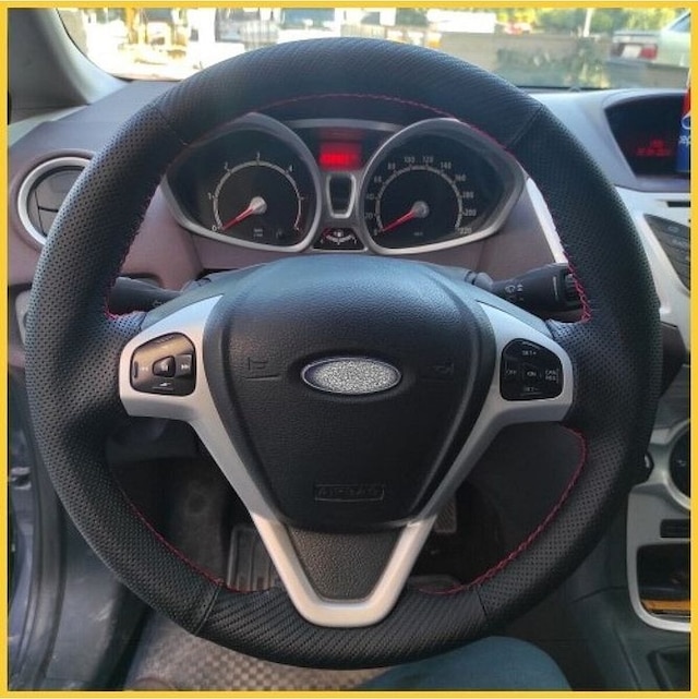 Ford Fiesta 2009-2015 Araca Özel Direksiyon Kılıfı Karbon Noktal Siyah