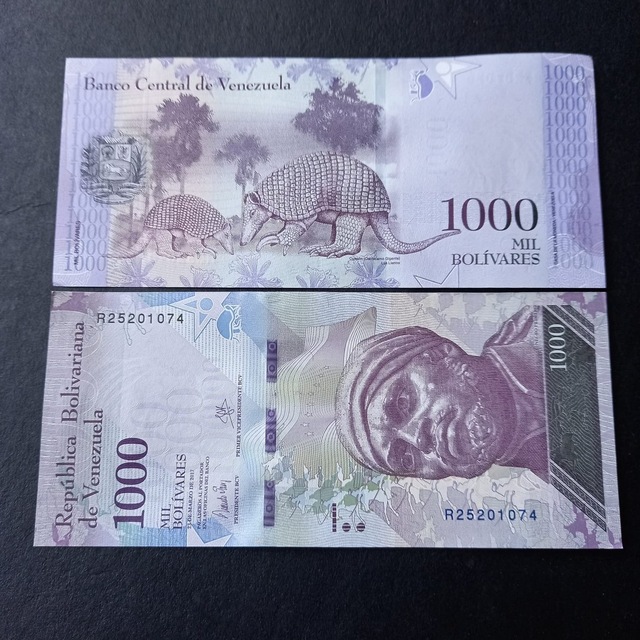 Escoines Koleksiyon 3996368f6220541a44 2017 Venezuela 1000 Bolivar Çil Kağıt Para