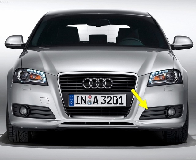 Audi A3 2009-2012 Ön Tampon Sol Sis Çerçevesi Kapağı 8P0807681F